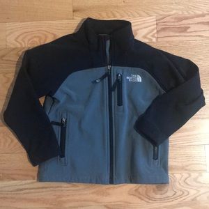 Boys North Face coat size XS/6